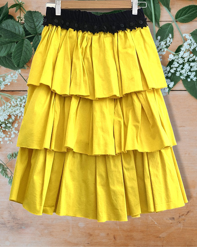 Fay- knee length flounce skirt