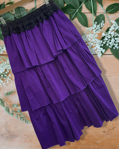 Fay- knee length flounce skirt