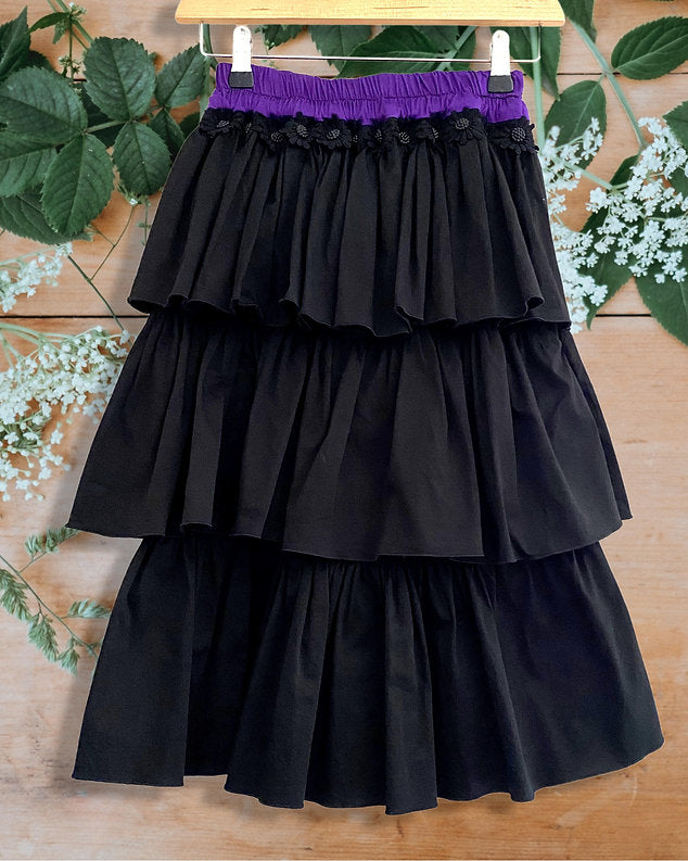 Fay- knee length flounce skirt