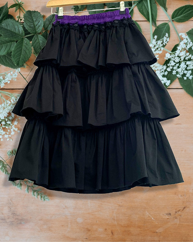 Fay- knee length flounce skirt