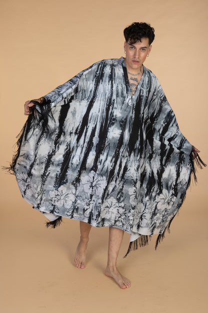 “Didi” grey marble (V neck kaftan with fringe in Batik)