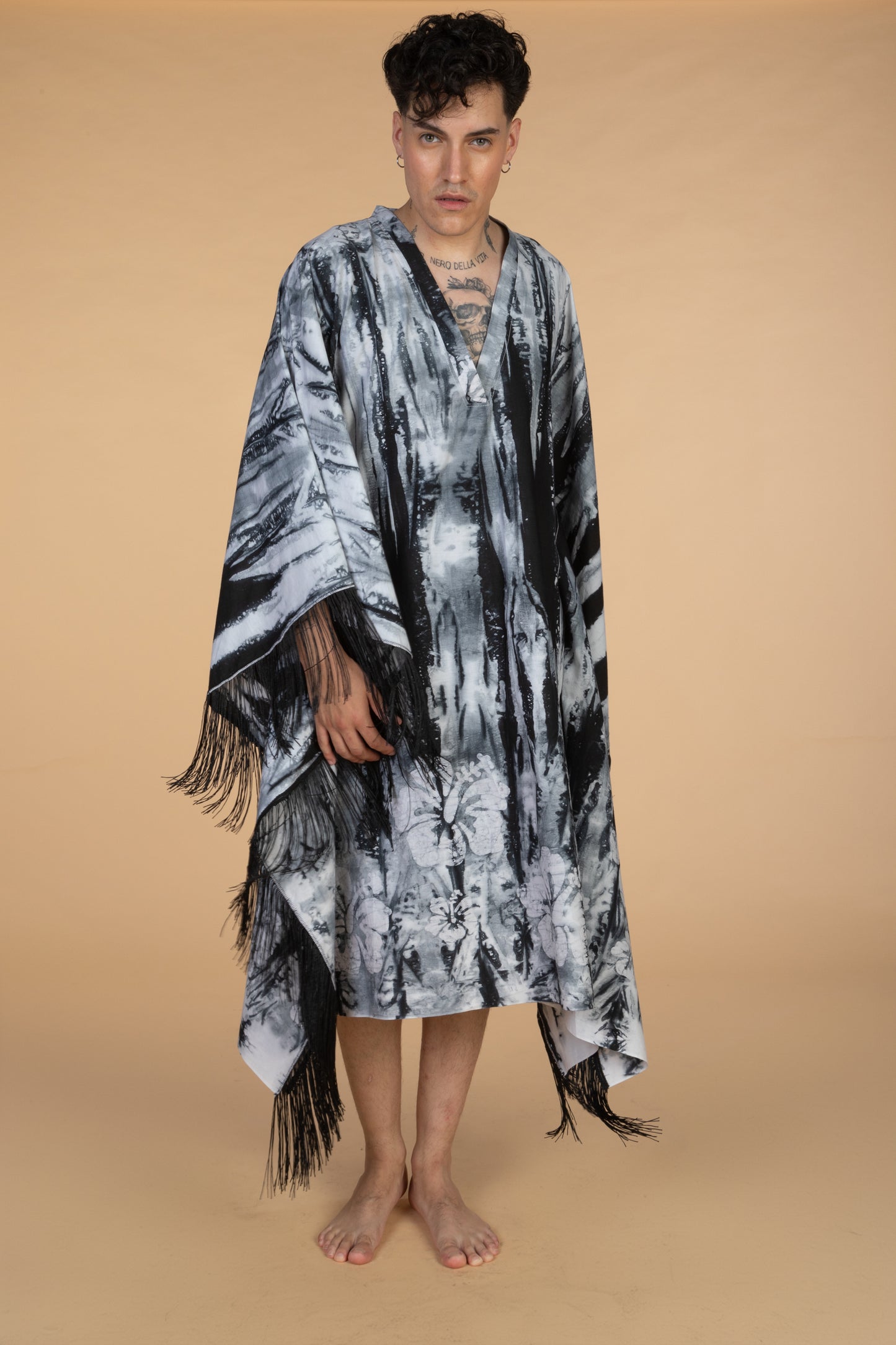 “Didi” grey marble (V neck kaftan with fringe in Batik)