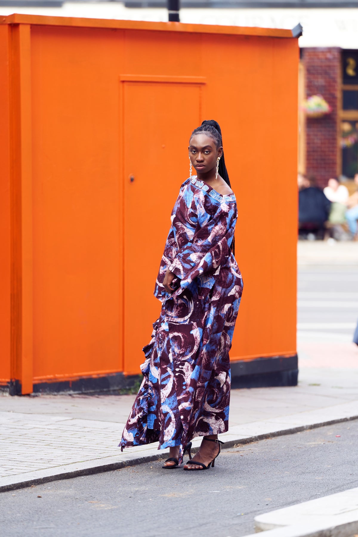 Lome, abito lungo a kaftano in batik artigianale da donna con spacco a balze
