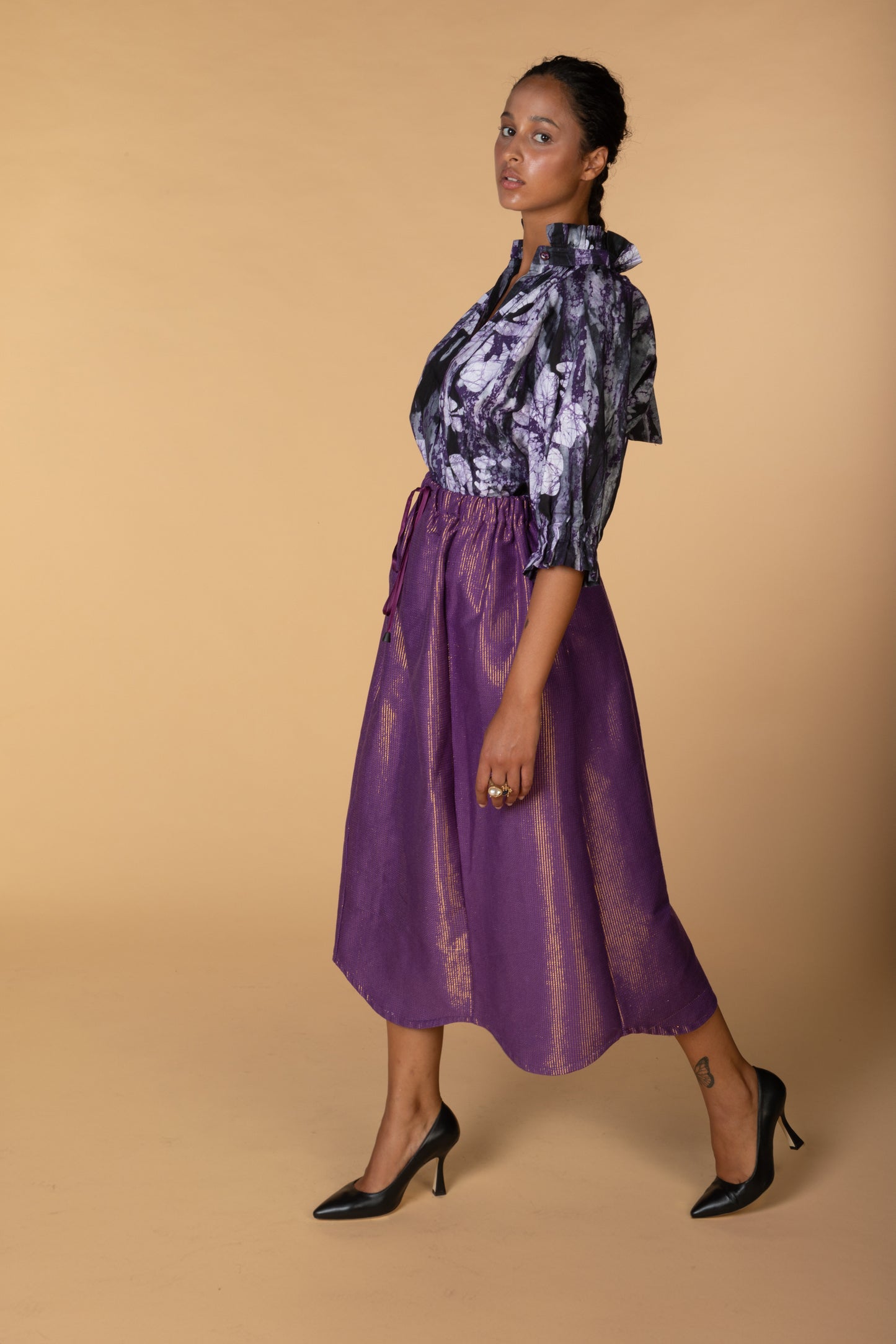 “Sona” purple (Cotton blouse with pleats Around the neck)