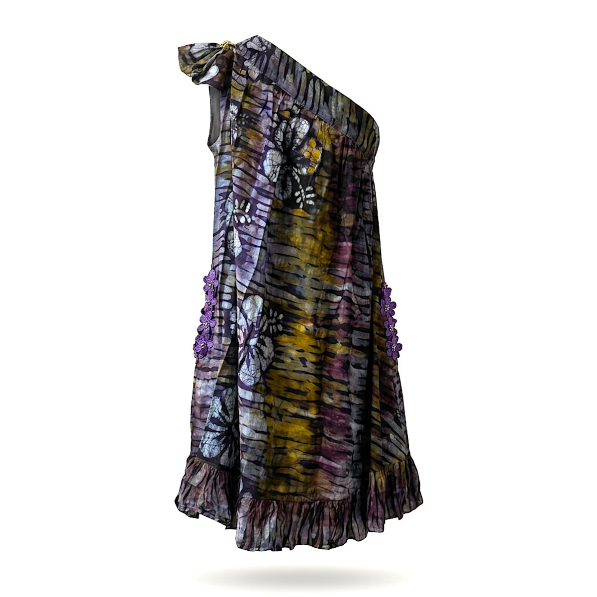 Abito da sera asimmetrico in batik Mirva con spacco e perline