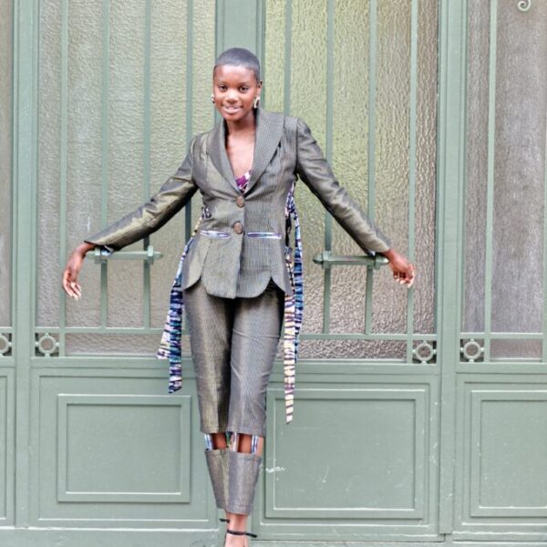 JESS, Greyish side belted blazer