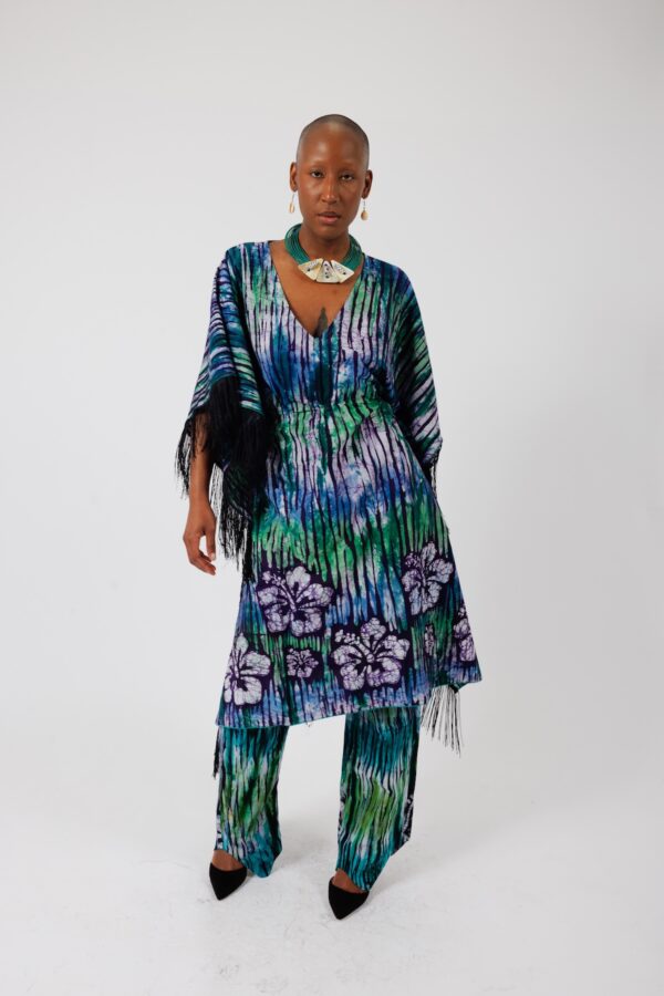 DARIA, Green V neck Batik kaftan with fringes