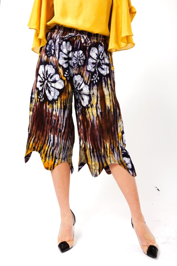 BIBI SH, Brown 3/4 Batik Shorts - Image 2