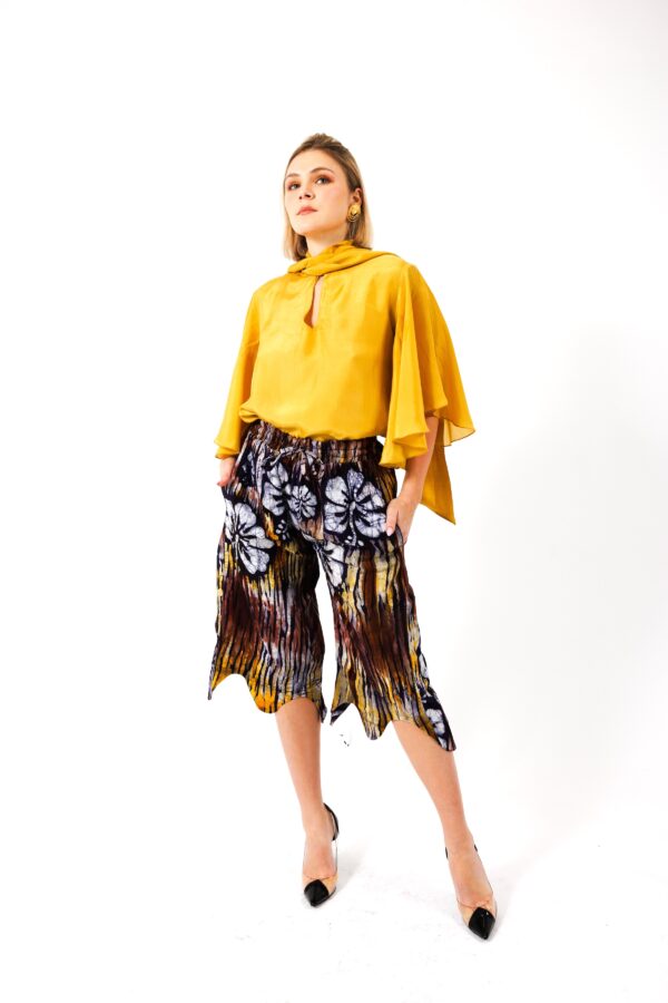 BIBI SH, Brown 3/4 Batik Shorts