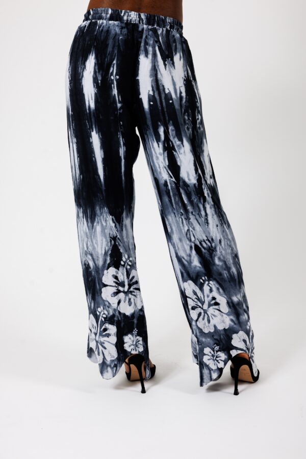 BIBI, Grey flawless Batik trousers - Image 4